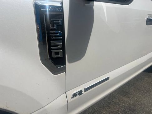 Used 2017 Ford F250 Lariat w/ Chrome Package AWD/4WD image 6