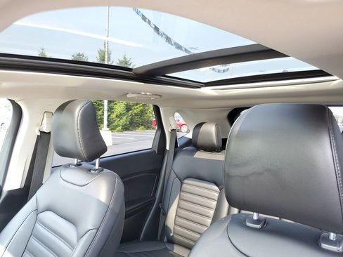 Certified 2022 Ford Edge SEL w/ Convenience Package image 10