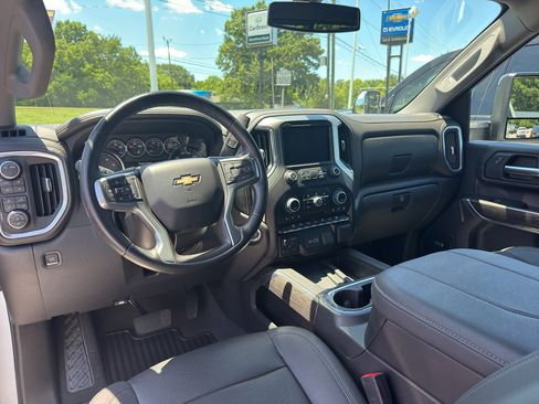Used 2023 Chevrolet Silverado 3500 LTZ w/ LTZ Convenience Package AWD/4WD image 15