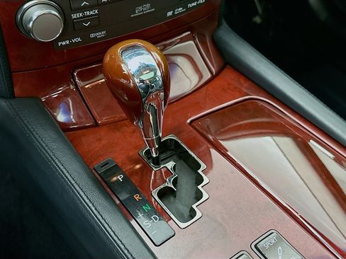 Used 2012 Lexus LS 600h L image 17