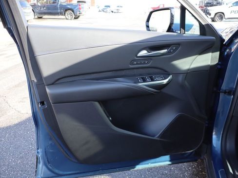 Used 2024 Cadillac XT4 Sport image 9