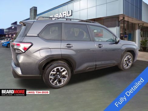Used 2025 Subaru Forester Premium w/ Convenience Package #1 image 10