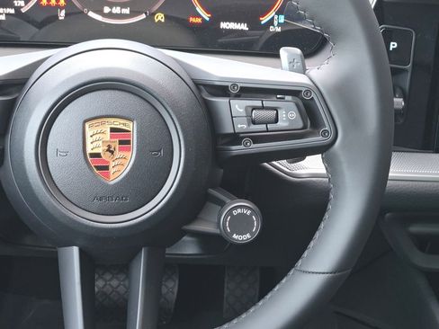 New 2026 Porsche Cayenne image 17