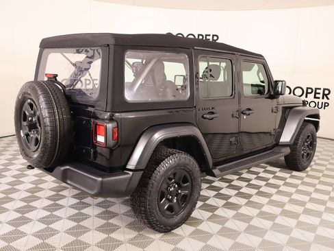 Used 2024 Jeep Wrangler Unlimited Sport AWD/4WD image 19