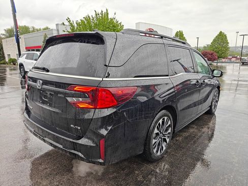 Used 2025 Honda Odyssey Elite image 4