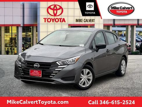 Used 2024 Nissan Versa S w/ Trunk Package FWD image 1