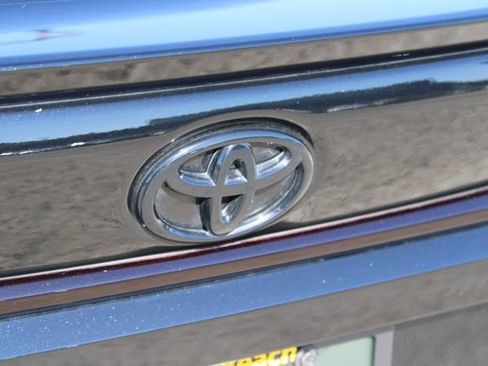 Used 2025 Toyota Corolla SE image 8