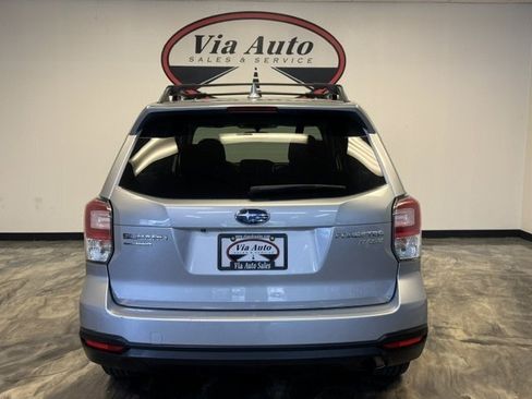 Used 2017 Subaru Forester 2.5i Premium w/ All-Weather Package AWD/4WD image 10