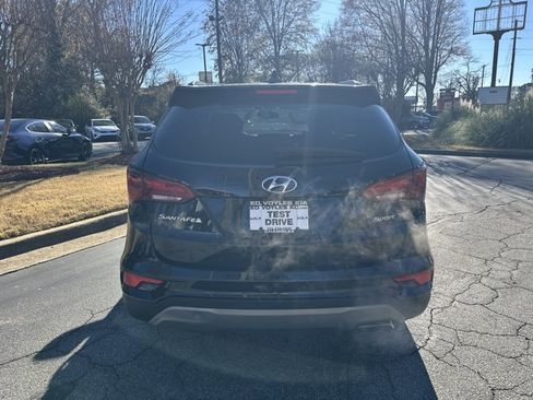 Used 2018 Hyundai Santa Fe Sport w/ 2.4L Value Package 02 image 7