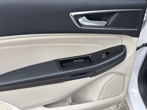 Used 2017 Ford Edge Titanium w/ Equipment Group 301A FWD image 30