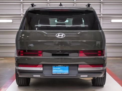 Used 2025 Hyundai Santa Fe Limited FWD image 7