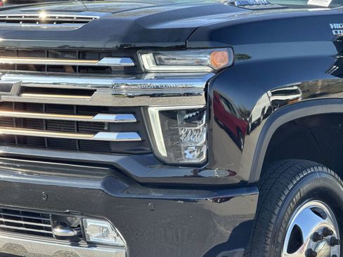 Used 2021 Chevrolet Silverado 3500 High Country image 6