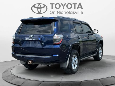 Used 2016 Toyota 4Runner SR5 AWD/4WD image 5