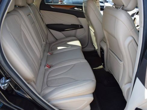 Used 2019 Lincoln MKC Select w/ Select Plus Package FWD image 32