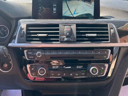 Used 2017 BMW 330e image 19