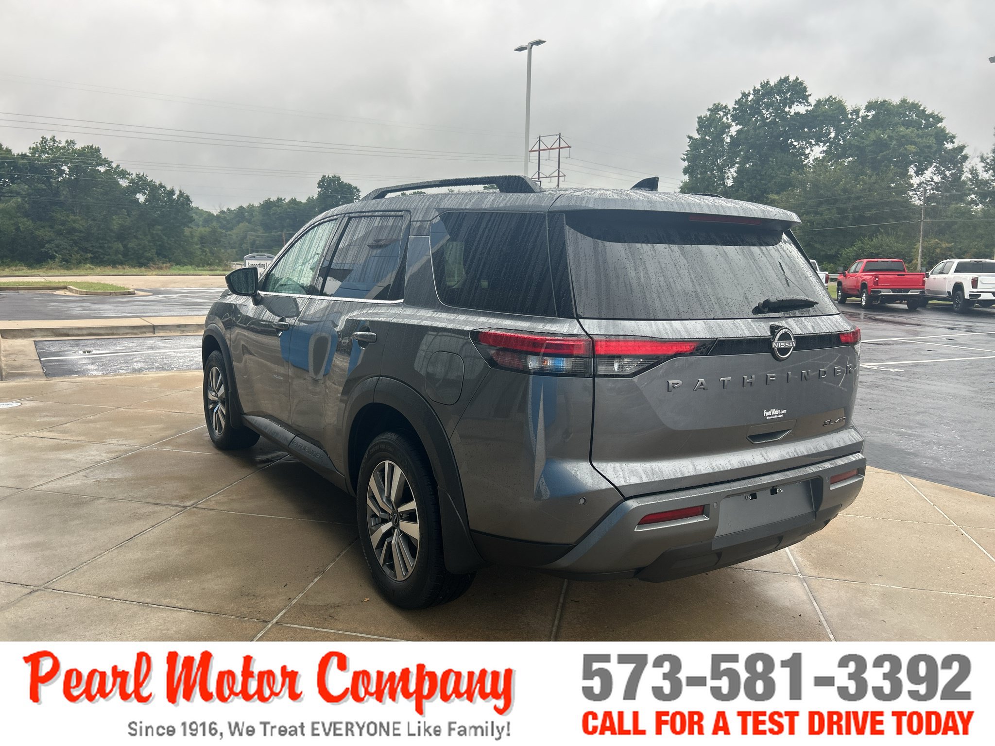 Used 2026 Nissan Pathfinder SL w/ Cargo Package AWD/4WD image 6