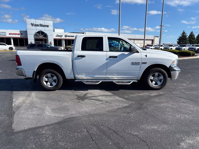 Used 2017 RAM 1500 ST w/ SXT Appearance Group AWD/4WD image 11