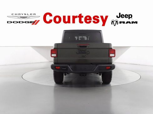 Certified 2021 Jeep Gladiator Sport image 6