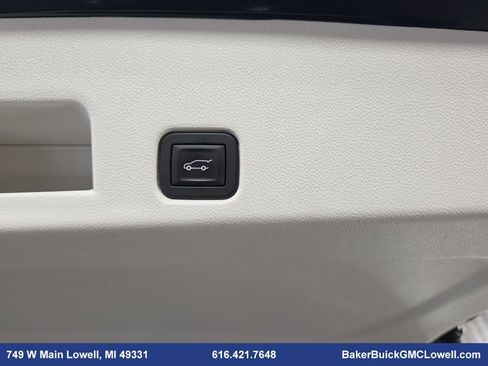Used 2024 GMC Acadia Denali w/ Super Cruise Package image 15