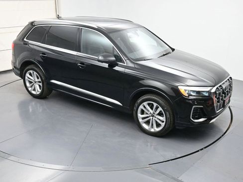 Used 2025 Audi Q7 3.0T Premium Plus AWD/4WD image 37