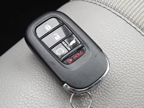 Used 2023 Honda Pilot Touring image 34