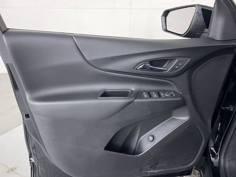 Used 2022 Chevrolet Equinox LT image 10