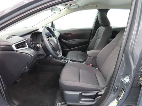 Used 2025 Toyota Corolla LE FWD image 13