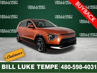 Used 2023 Kia Niro SX video 1