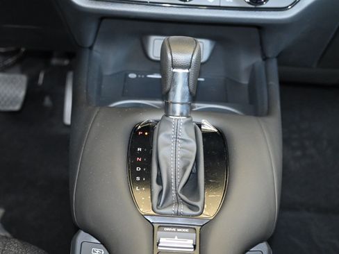 New 2026 Honda HR-V LX image 28