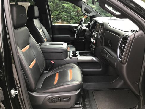 Used 2021 GMC Sierra 1500 AT4 w/ AT4 Value Package AWD/4WD image 32