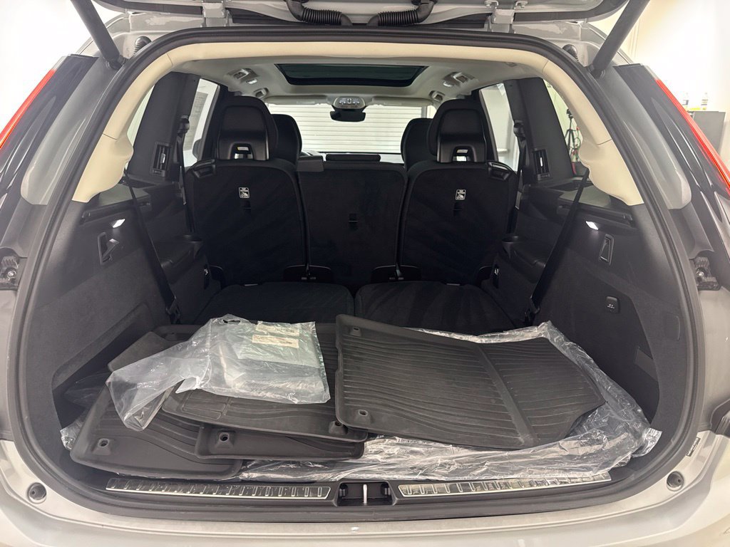 Used 2026 Volvo XC90 B5 Plus w/ Protection Package AWD/4WD image 23