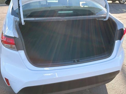 Used 2023 Toyota Corolla LE image 4