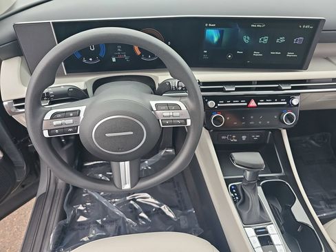 New 2026 Hyundai Tucson SEL Plus FWD image 17
