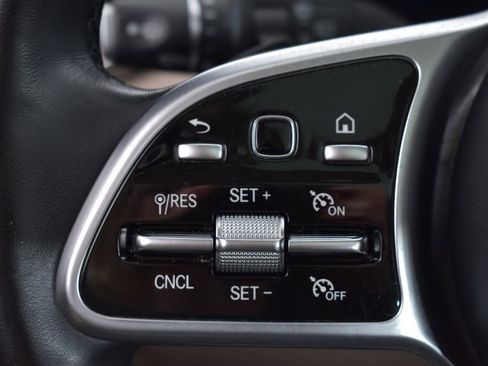 Certified 2022 Mercedes-Benz GLC 300 4MATIC image 17