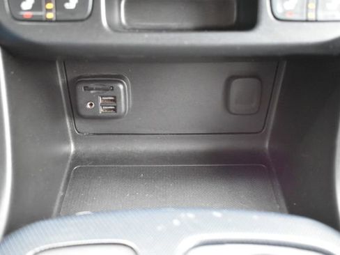 Used 2019 Chevrolet Colorado Z71 image 30