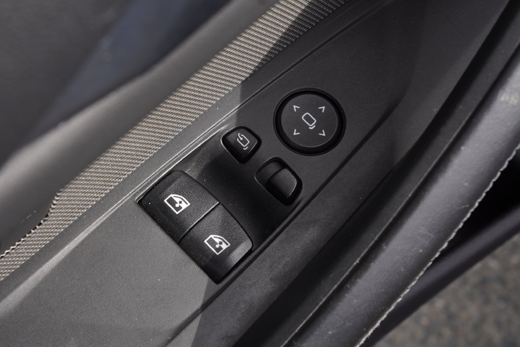 Used 2023 BMW M4 Competition w/ Executive Package RWD image 19