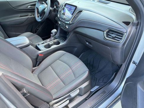 Certified 2023 Chevrolet Equinox RS FWD image 30