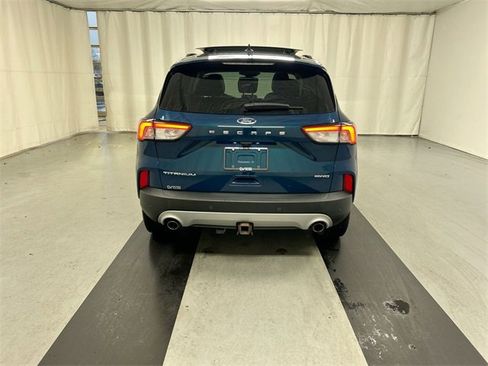 Used 2020 Ford Escape Titanium image 22