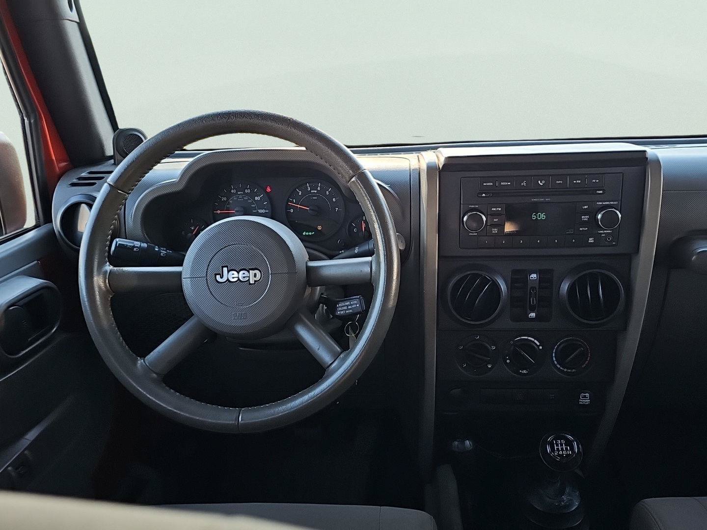Used 2009 Jeep Wrangler Unlimited X AWD/4WD image 16