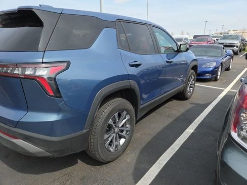 Used 2026 Chevrolet Equinox LT w/ Convenience Package II image 4