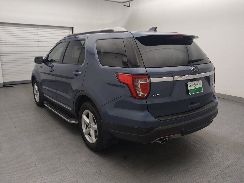 Used 2018 Ford Explorer XLT FWD image 5