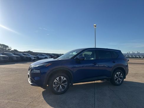 Certified 2023 Nissan Rogue SV FWD image 10