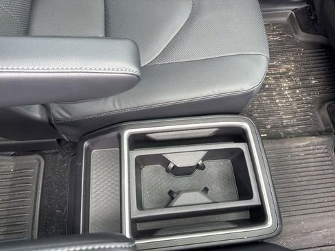 Used 2025 Toyota Grand Highlander AWD image 34