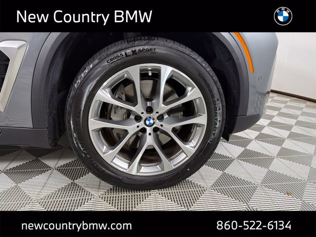 Certified 2026 BMW X5 xDrive50e w/ Premium Package AWD/4WD image 9