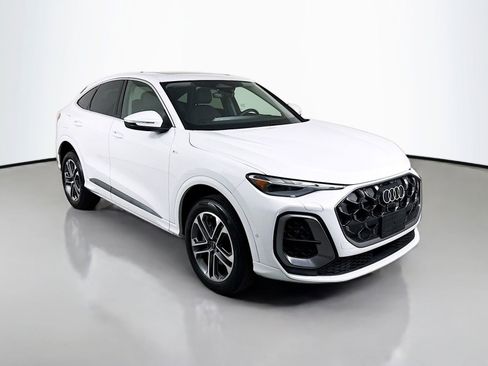 Used 2025 Audi Q5 Premium image 7