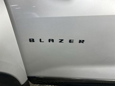 Used 2020 Chevrolet Blazer RS AWD/4WD image 32