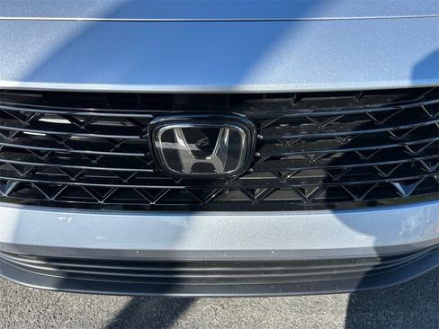 New 2025 Honda Accord SE image 17