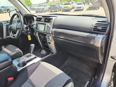 Used 2019 Toyota 4Runner SR5 AWD/4WD image 42