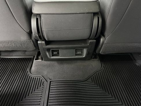 Used 2020 Chevrolet Silverado 1500 Custom w/ Custom Value Package image 31