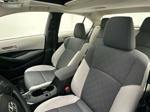 Used 2023 Toyota Corolla LE w/ LE Premium Package FWD image 9